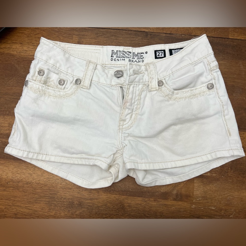 Size 27 white/cream Missme denim shorts